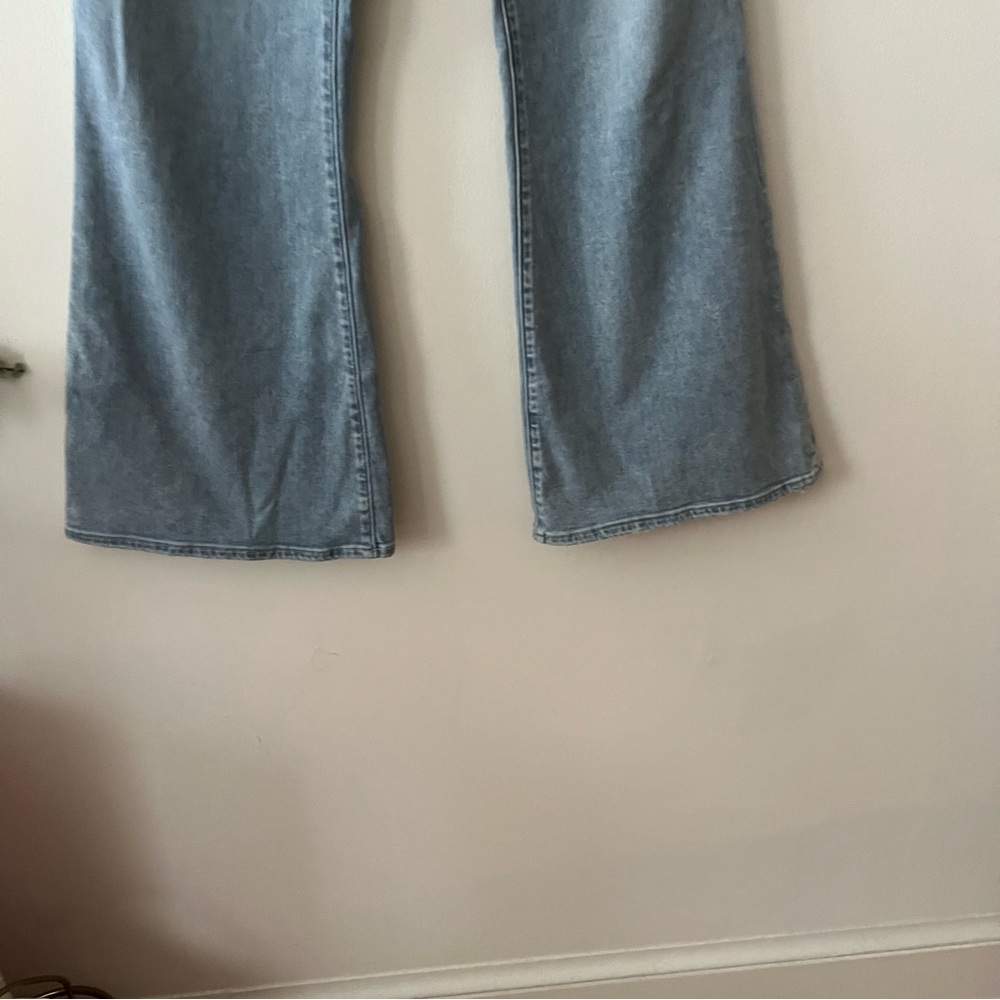 Abercrombie & Fitch Curve Love Light Blue Flare Jeans - Picture 3 of 9